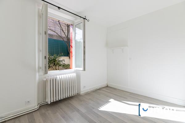 Petite maison avec terrasse à 10 min des transports