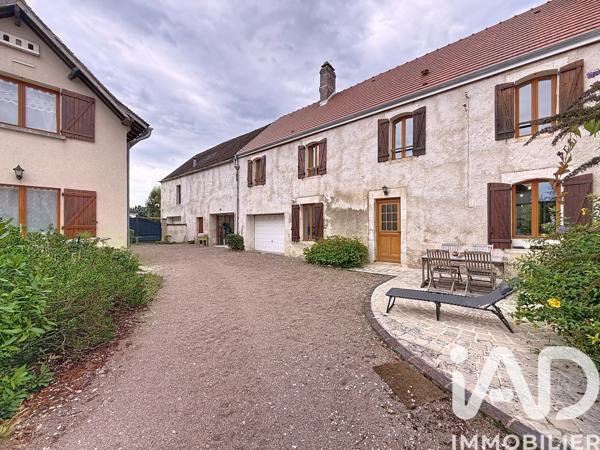 Maison à vendre 5 pièces 120 m² Saint-Georges-sur-Baulche