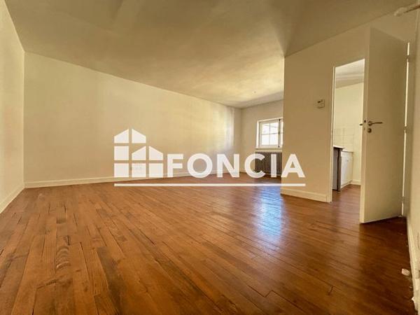 Location Appartement 2 pièces 40 m² - 40 BIS RUE DE VERDUN Carcassonne 11000