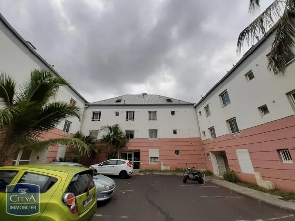 Appartement à louer 2 pièces 38.95m² Saint-Pierre (97410)