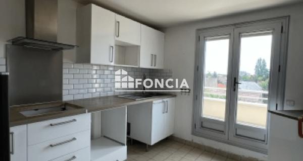 Location Appartement 3 pièces 91.81 m² - La Varenne St Hilaire 94210