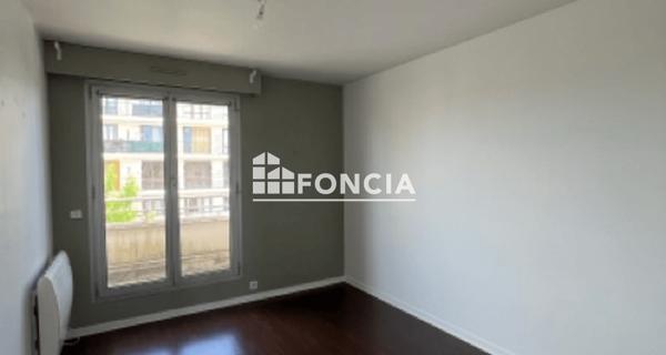 Location Appartement 3 pièces 91.81 m² - La Varenne St Hilaire 94210
