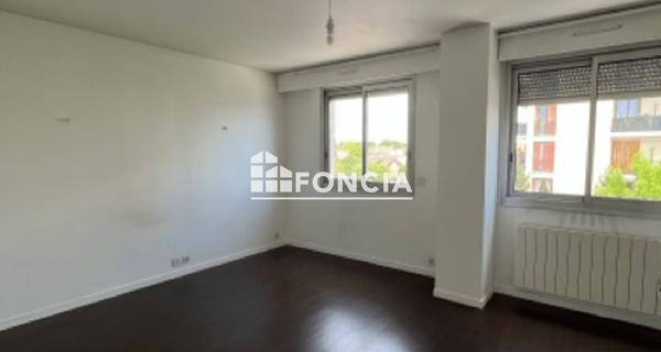 Location Appartement 3 pièces 91.81 m² - La Varenne St Hilaire 94210