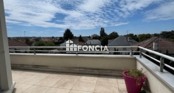 Location Appartement 3 pièces 91.81 m² - La Varenne St Hilaire 94210