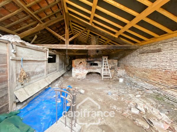 Propriété à vendre composée de 2 maisons - 11 pièces DOMMARTIN LES CUISEAUX (71) sur 1,1 hectare de terrain.