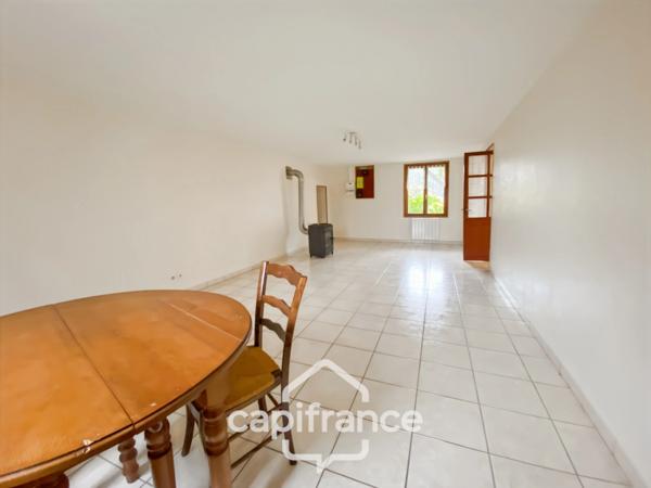 Propriété à vendre composée de 2 maisons - 11 pièces DOMMARTIN LES CUISEAUX (71) sur 1,1 hectare de terrain.