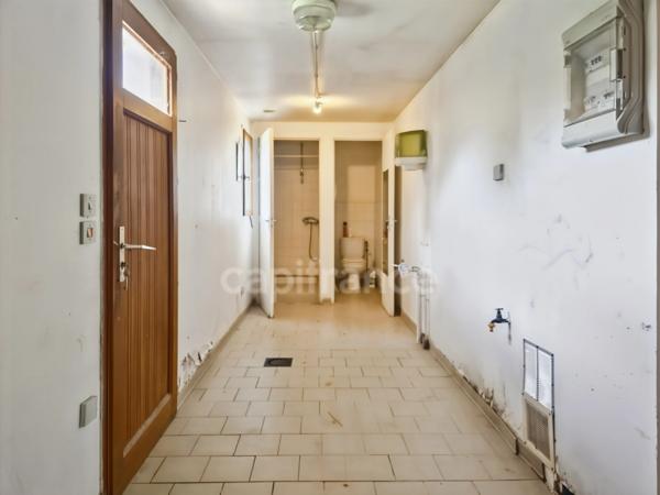 Ensemble immobilier - Local commercial, partie production et son habitation avec vue sur rivière