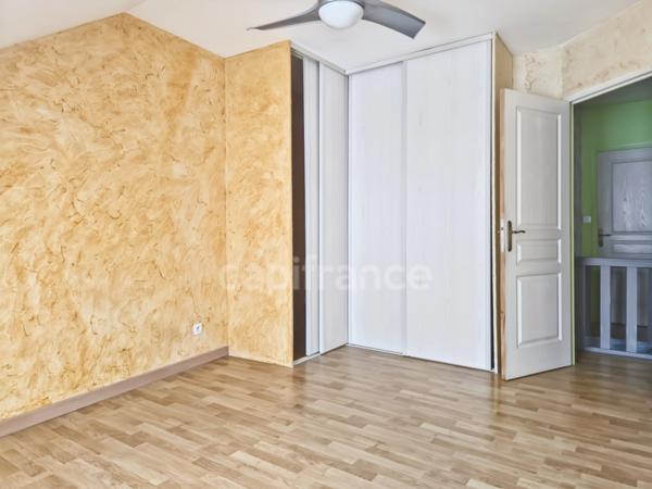 Ensemble immobilier - Local commercial, partie production et son habitation avec vue sur rivière