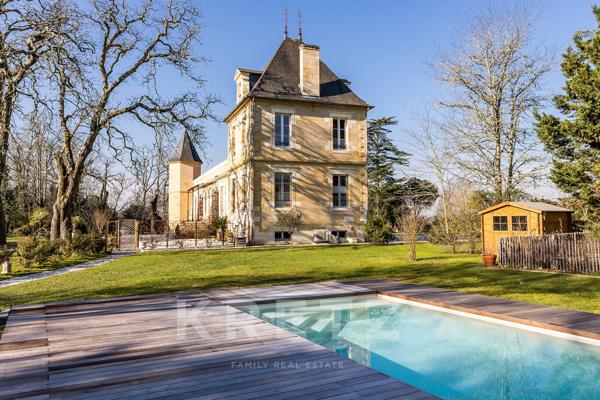 Château familiale restaurée à Léognan — 500 m², parc aux magnolias, piscine
