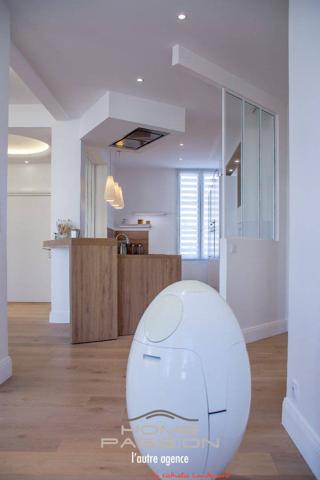 ROYAN HYPER CENTRE  SUPERBE APPARTEMENT ENSOLEILLE