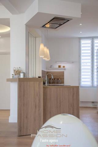 ROYAN HYPER CENTRE  SUPERBE APPARTEMENT ENSOLEILLE