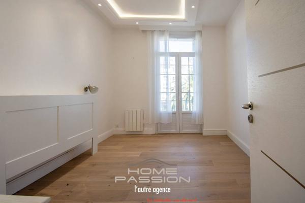 ROYAN HYPER CENTRE  SUPERBE APPARTEMENT ENSOLEILLE