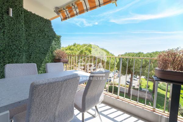 Appartement Mandelieu La Napoule 3 pièce(s) 47 m2 totalement refait en dernier étage
