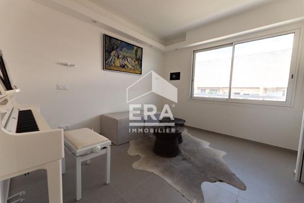 Appartement Mandelieu La Napoule 3 pièce(s) 47 m2 totalement refait en dernier étage