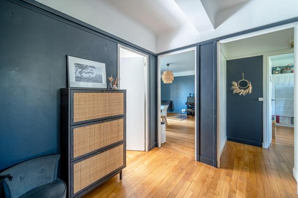 Appartement rénové, au calme, avec parc et jolie vue, sans vis à vis.