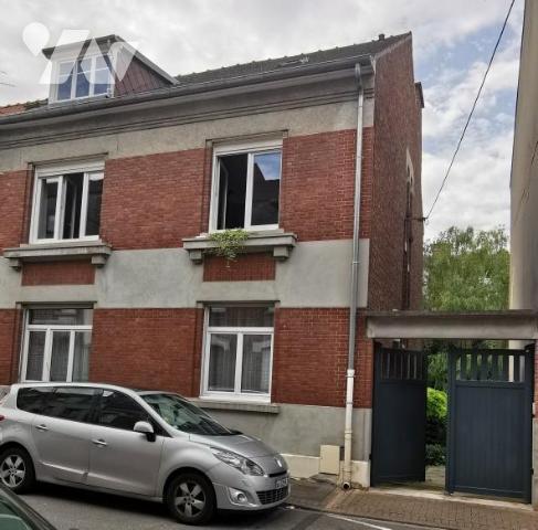 Proximité Gare d'Arras, maison de ville 173 m² avec jardin et garage