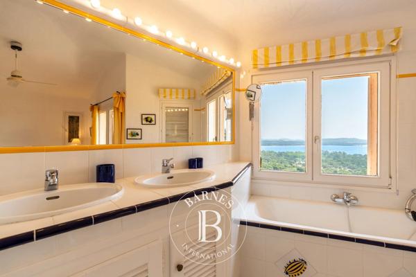 Porto-Vecchio, Villa 7 Chambres -  229 m² à vendre