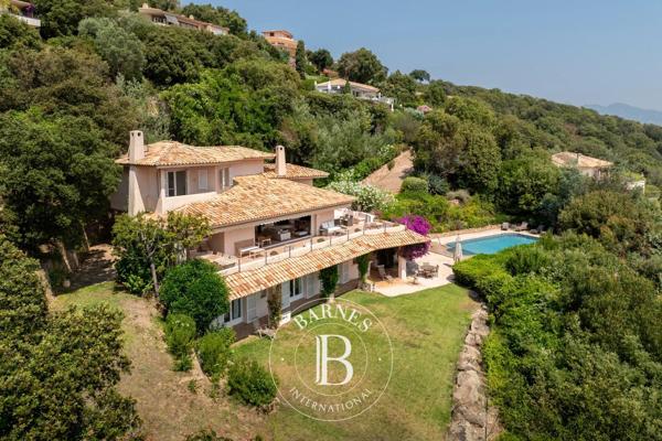 Porto-Vecchio, Villa 7 Chambres -  229 m² à vendre