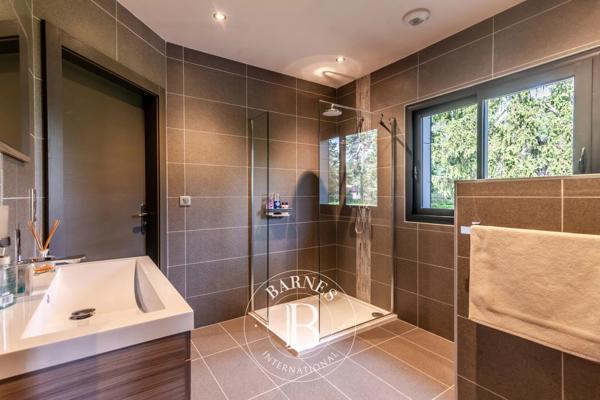 Sciez, Maison 5 Chambres -  274 m² à vendre