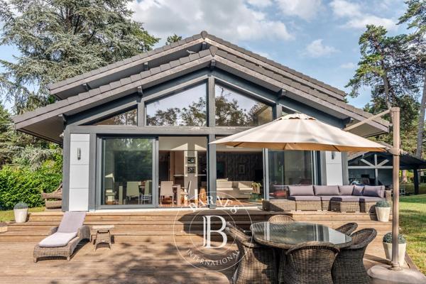 Sciez, Maison 5 Chambres -  274 m² à vendre