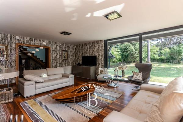 Sciez, Maison 5 Chambres -  274 m² à vendre