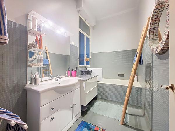 Appartement Marseille 3 pièce(s) 106 m2