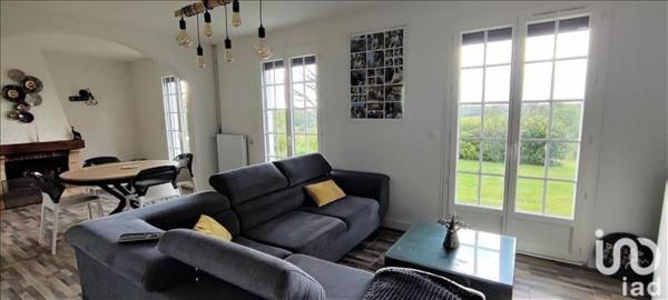 Maison 3 pièces de 72 m² à La Roche-Chalais (24490)