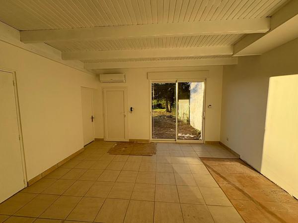 MAISON 2 CHAMBRES - REFAITE A NEUF