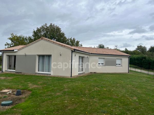 Maison contemporaine de plain pied, 3 chambres, terrain 1825m2