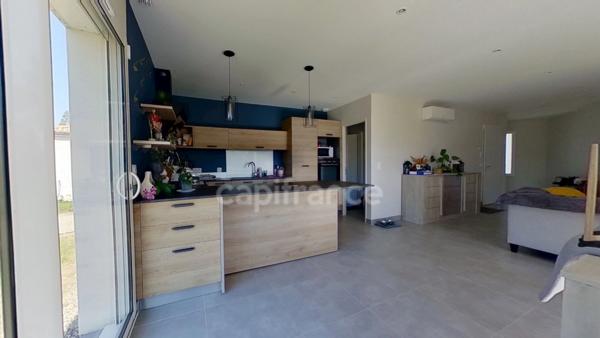 Maison contemporaine de plain pied, 3 chambres, terrain 1825m2