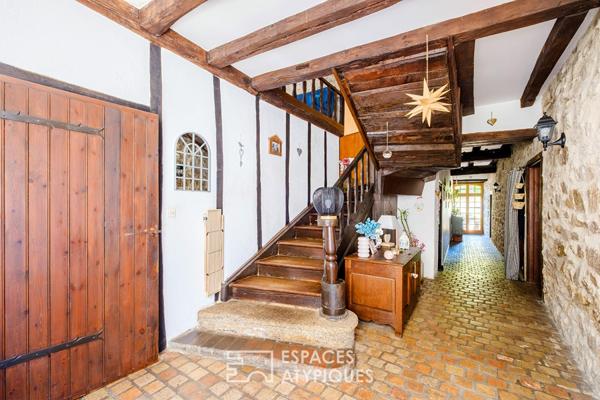 Maison familiale du XIVe avec vaste jardin et piscine en coeur de ville