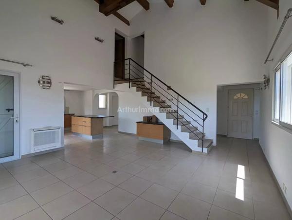 Location Appartement 5 pièces 141 m2 à Mezzavia