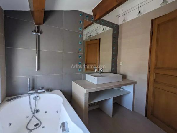 Location Appartement 5 pièces 141 m2 à Mezzavia