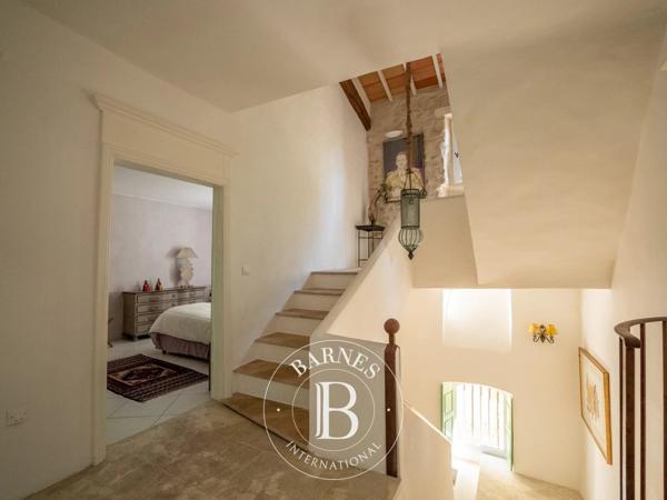 Forcalquier, Maison 3 Chambres -  500 m² à vendre