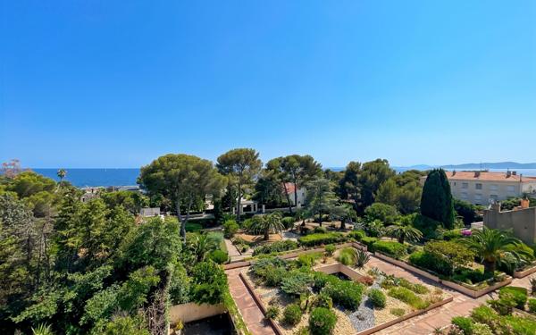 Appartement à vendre    4 pièces • 122,83 m2 Saint-Raphaël