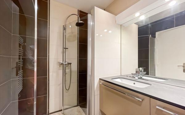 Appartement à vendre    4 pièces • 122,83 m2 Saint-Raphaël