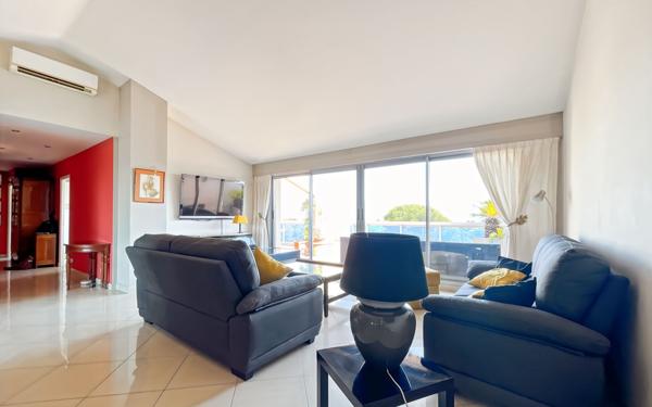 Appartement à vendre    4 pièces • 122,83 m2 Saint-Raphaël