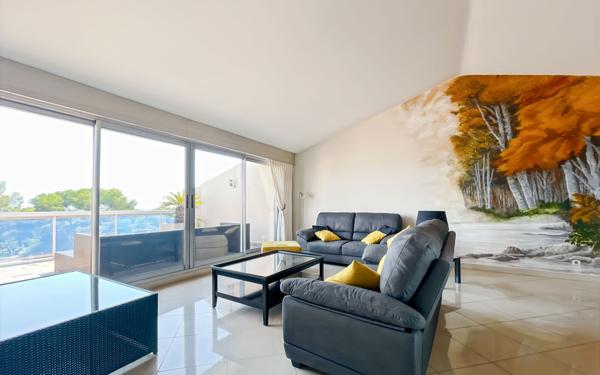 Appartement à vendre    4 pièces • 122,83 m2 Saint-Raphaël