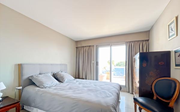 Appartement à vendre    4 pièces • 122,83 m2 Saint-Raphaël