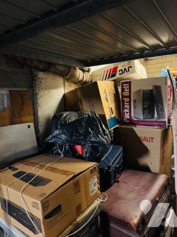 NEUILLY SUR SEINE - AVENUE SAINTE FOY - BOX A MOTO OU ARCHIVE