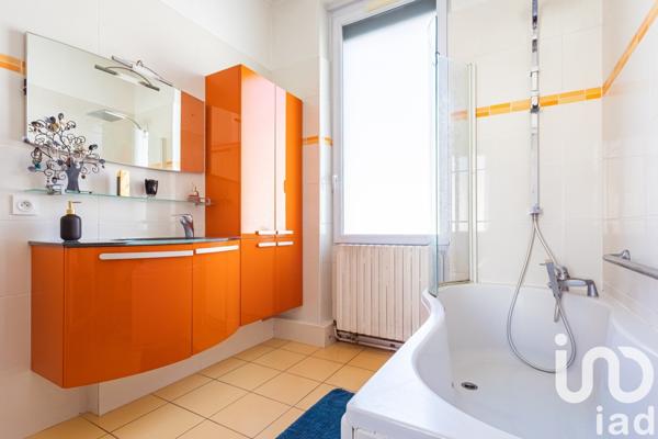 Maison 12 pièces de 240 m² à Montauban (82000)
