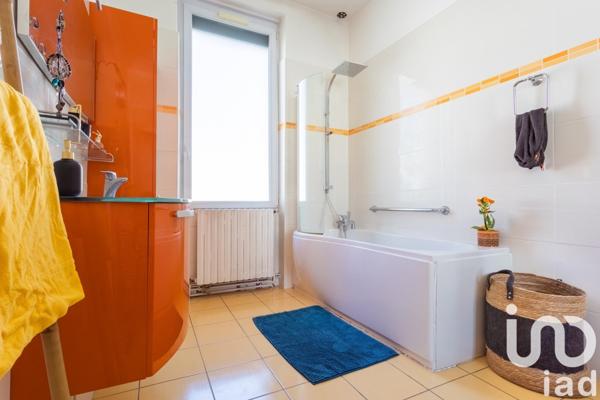 Maison 12 pièces de 240 m² à Montauban (82000)