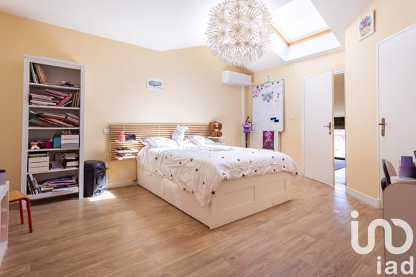 Maison 12 pièces de 240 m² à Montauban (82000)