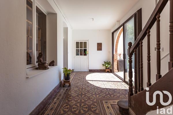 Maison 12 pièces de 240 m² à Montauban (82000)