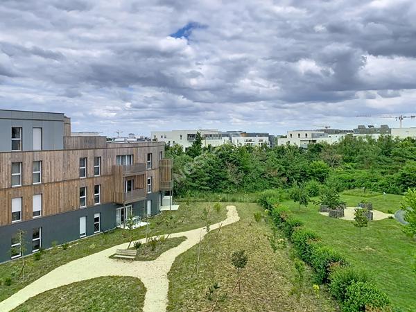 A vendre - ANGERS - Secteur Terra Botanica / CHU - Appartement T3 récent avec balcon, parking et cave