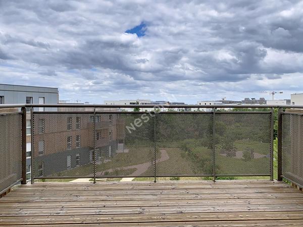 A vendre - ANGERS - Secteur Terra Botanica / CHU - Appartement T3 récent avec balcon, parking et cave