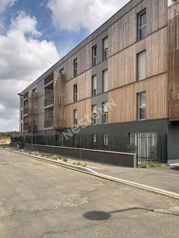 A vendre - ANGERS - Secteur Terra Botanica / CHU - Appartement T3 récent avec balcon, parking et cave