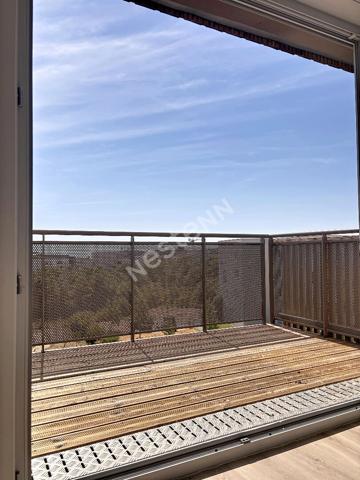 A vendre - ANGERS - Secteur Terra Botanica / CHU - Appartement T3 récent avec balcon, parking et cave