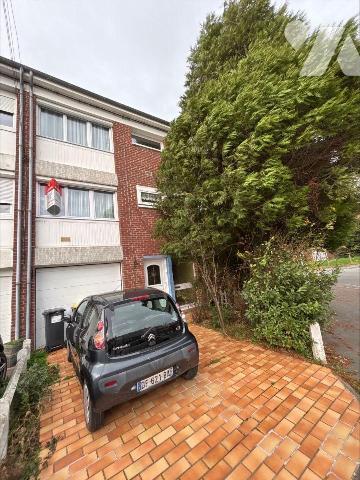 Hazebrouck ? Maison bel-étage 

À découvrir sans tarder ! Située à Hazebrouck, dans un enviro...