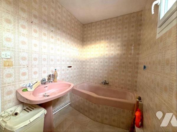 Hazebrouck ? Maison bel-étage 

À découvrir sans tarder ! Située à Hazebrouck, dans un enviro...